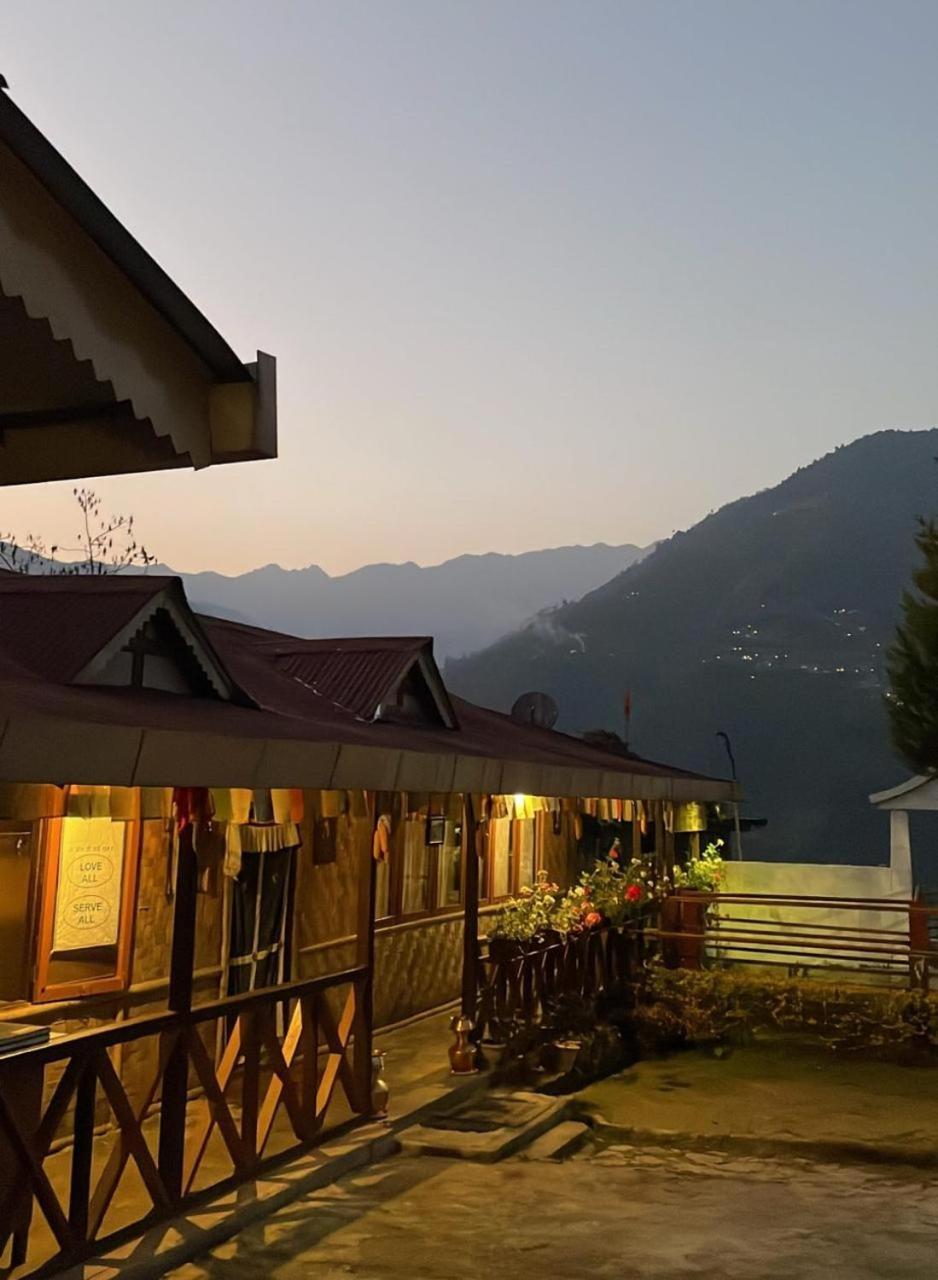 Daragaon Retreat Leilighet Pelling Eksteriør bilde