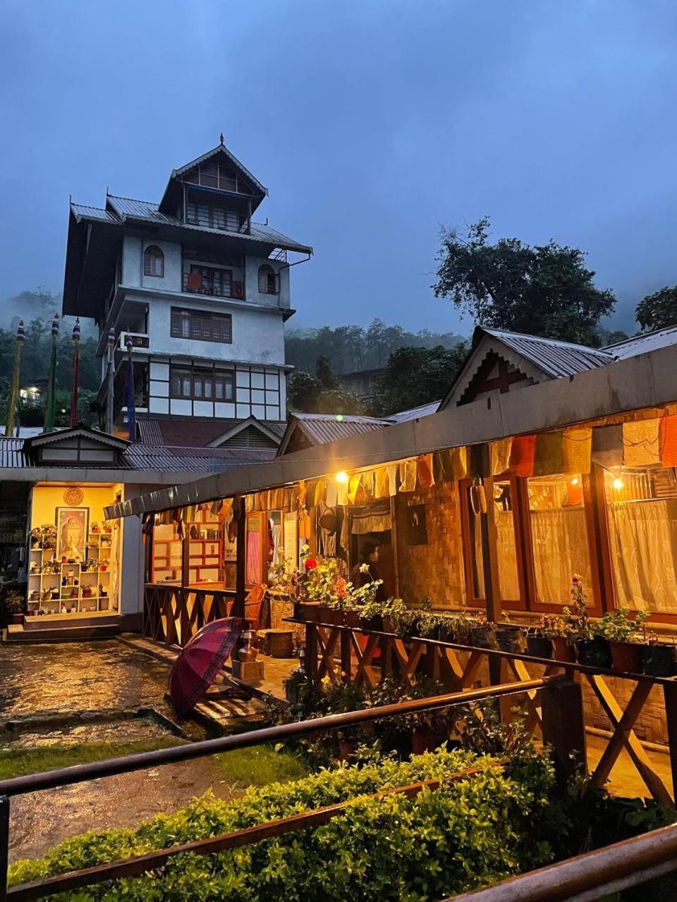 Daragaon Retreat Leilighet Pelling Eksteriør bilde